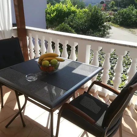 Dejana Apartman